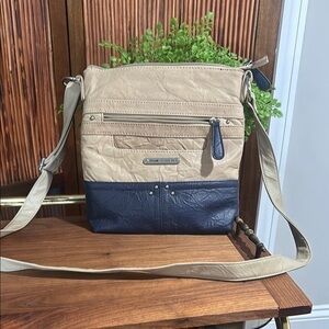 Stone Mountain Accessories Beige and Navy Crossbody Bag